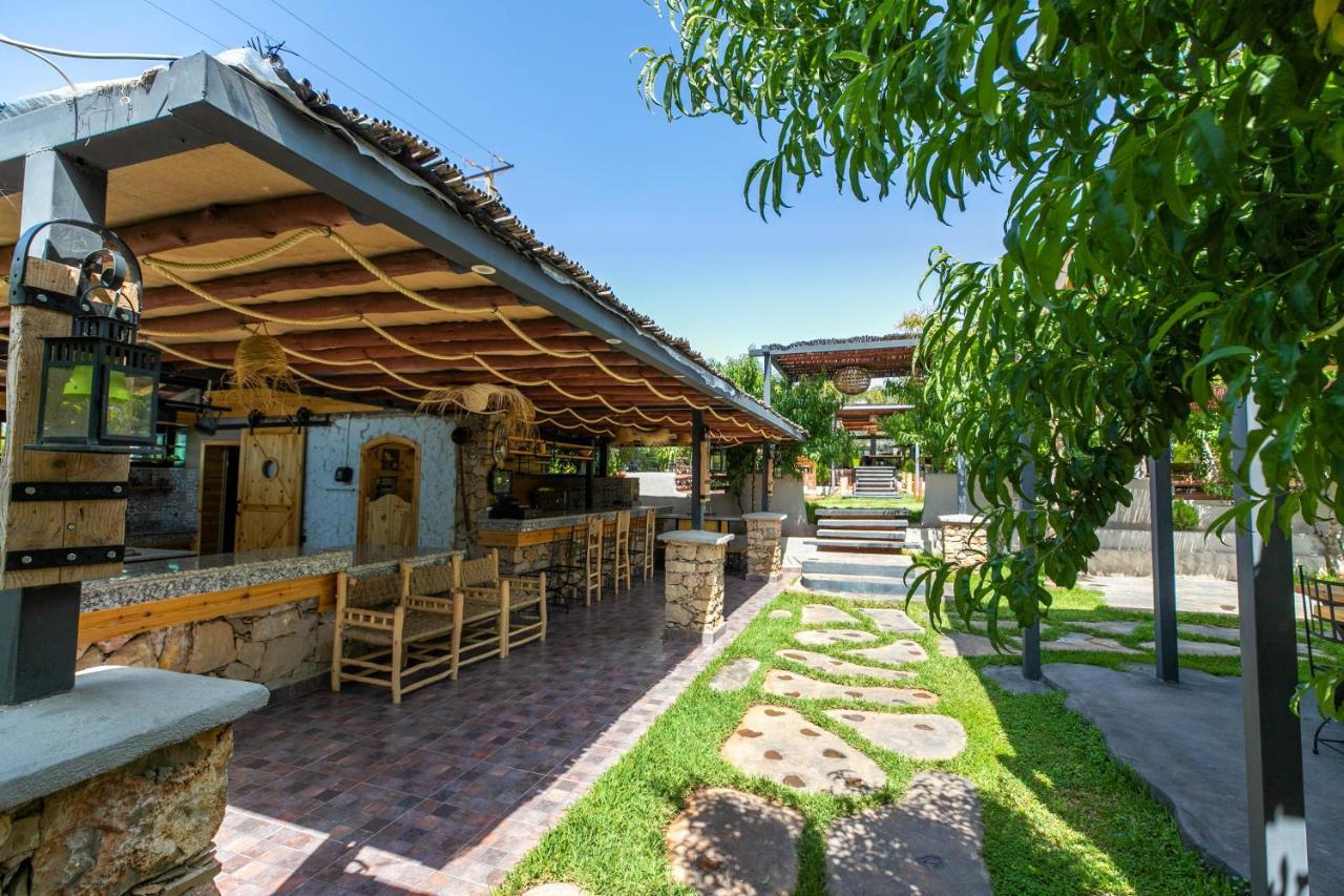 Riad Bella Montana Ain Cheggag Bagian luar foto