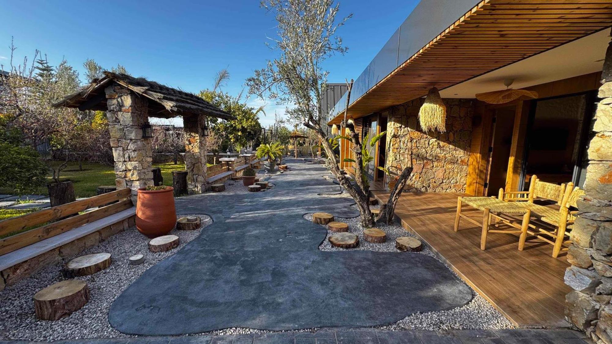 Riad Bella Montana Ain Cheggag Bagian luar foto